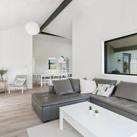 度假居 Nice In With House Sea View 宝可波